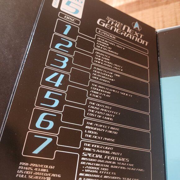 Star Trek The Next Generation: The Complete 5th Season (DVD, 2002, 7-Disc Set) - Picture 4 of 9